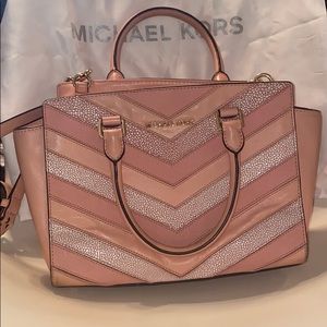 Pink Michael kors